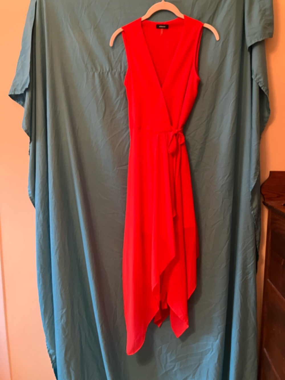 Soloiste wrap dress